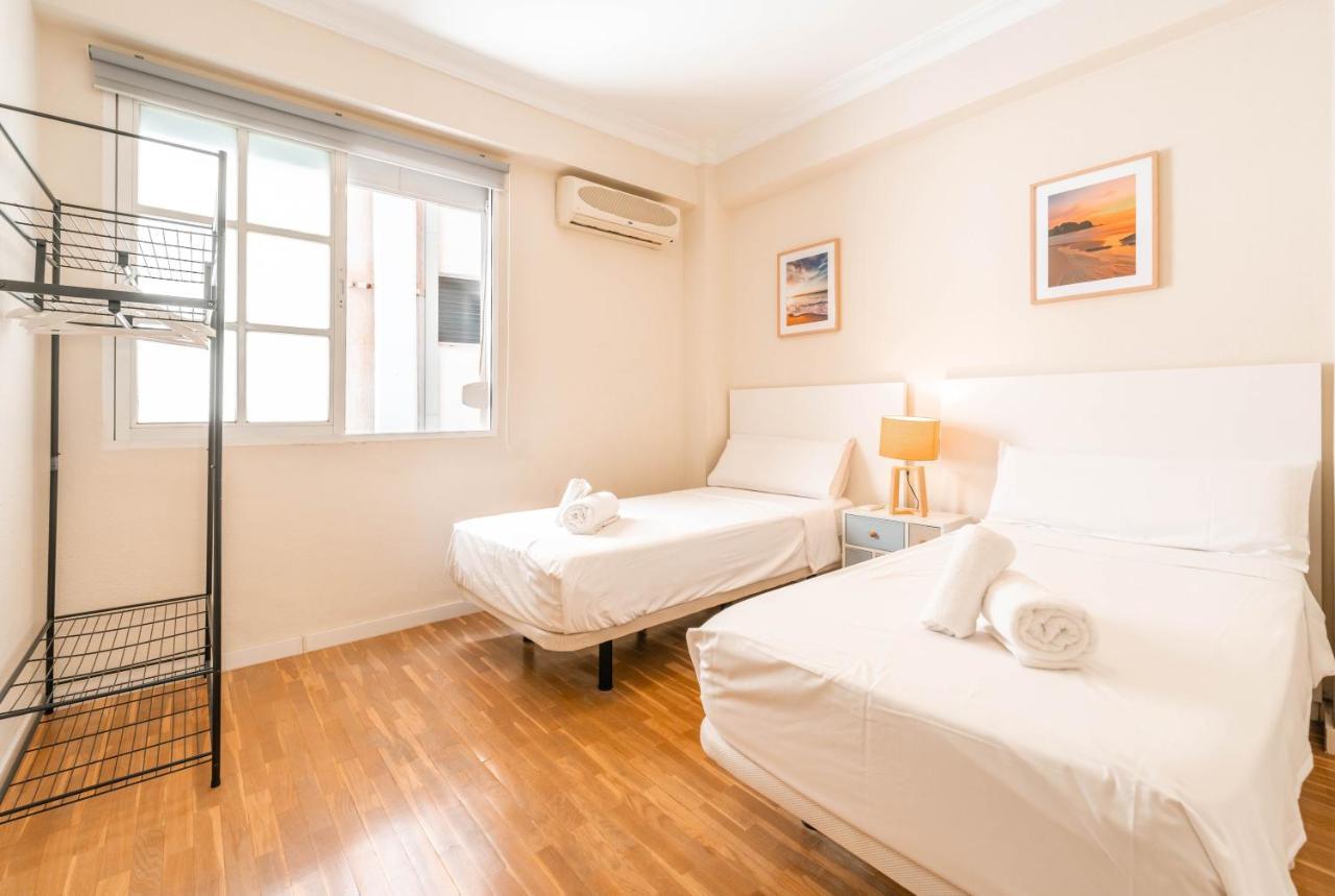 Gran Apartamento De 3 Habitaciones Junto A La Catedral Malaga Exterior photo