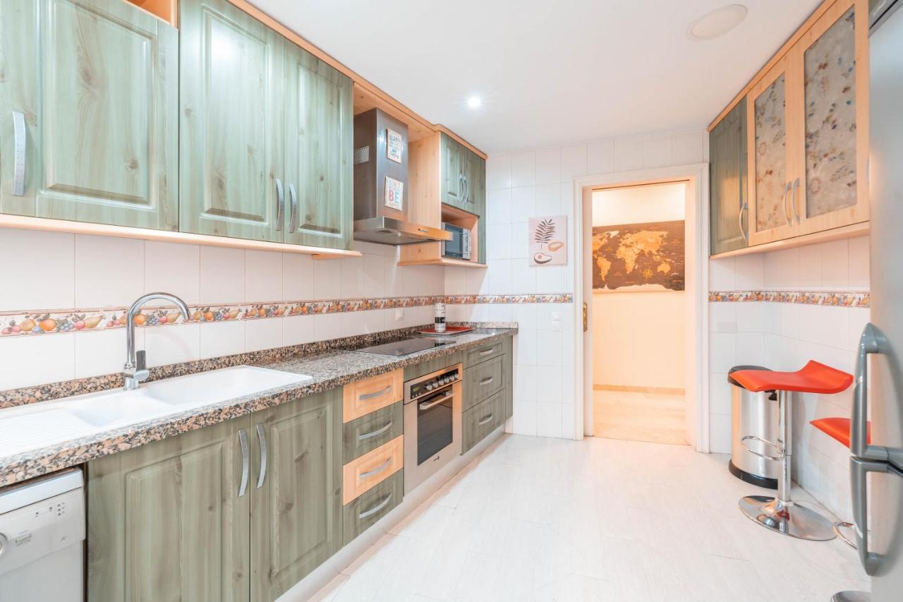 Gran Apartamento De 3 Habitaciones Junto A La Catedral Malaga Exterior photo