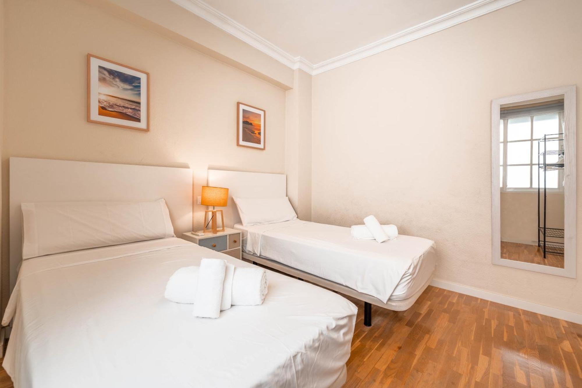 Gran Apartamento De 3 Habitaciones Junto A La Catedral Malaga Exterior photo