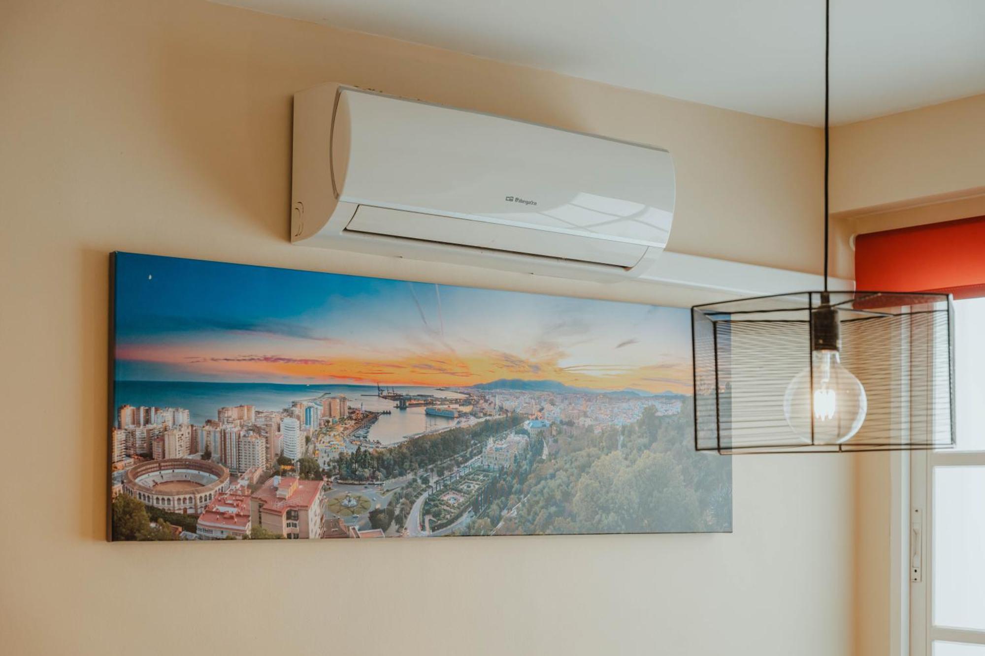 Gran Apartamento De 3 Habitaciones Junto A La Catedral Malaga Exterior photo
